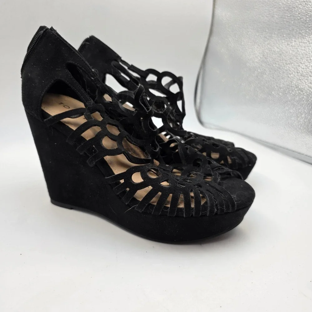 Torrid Black Faux Suede Laser Cage Wedge Sandals 7W 11156446 Peep Toe Platform